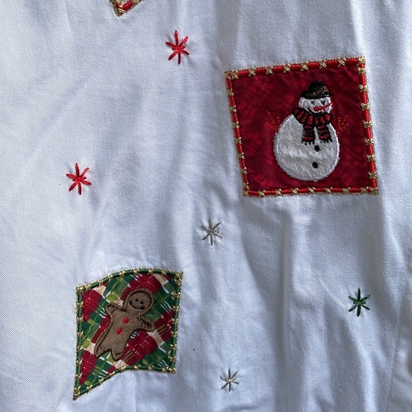 Embroidered ugly Christmas button down shirt - Picture 4 of 7